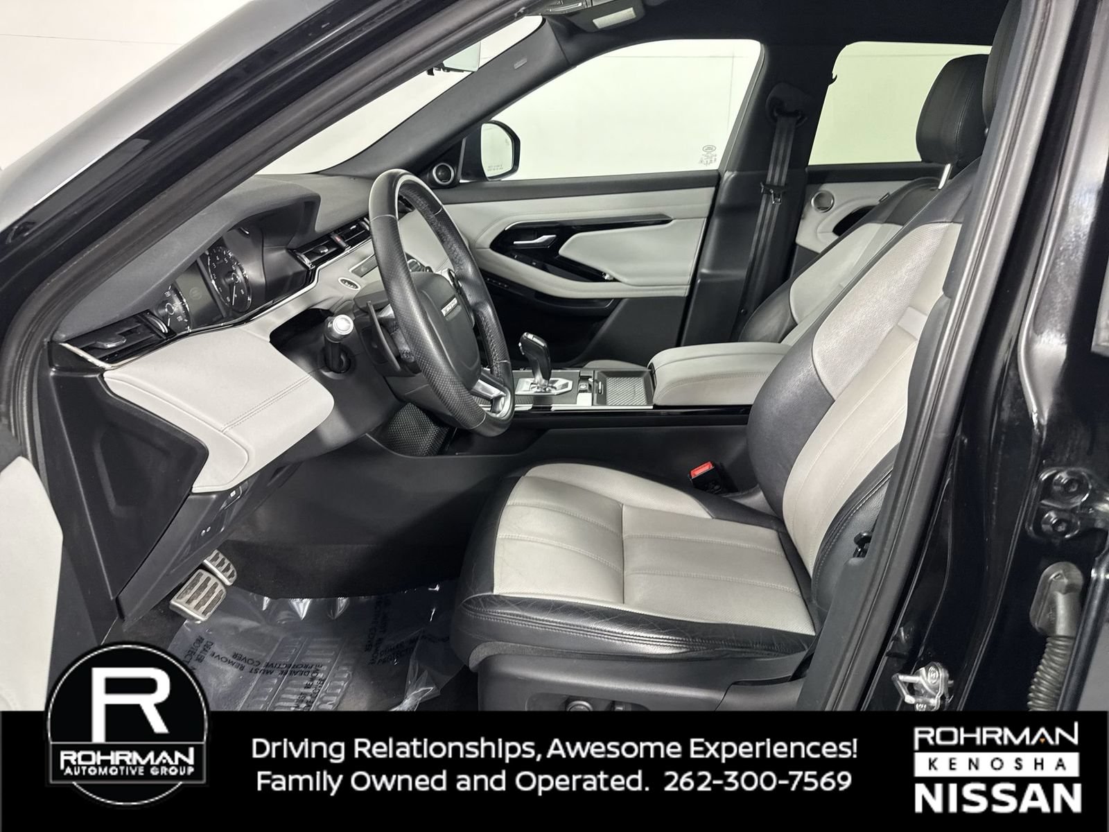 Used 2020 Land Rover Range Rover Evoque R-Dynamic S AWD/4WD image 4