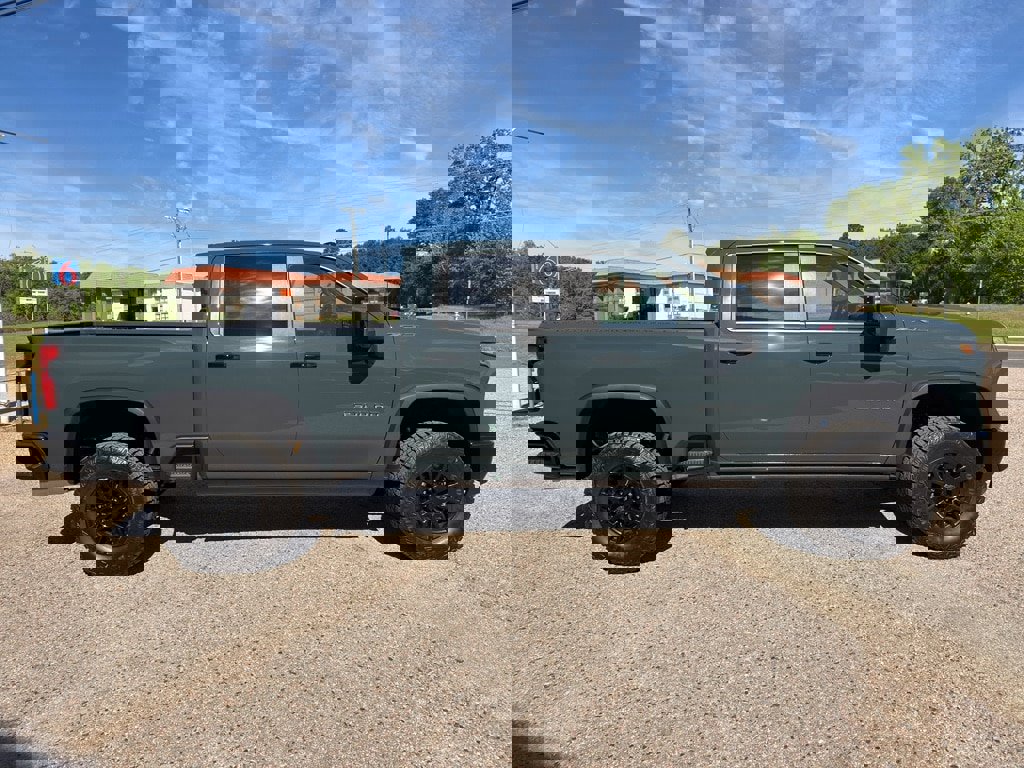 New 2026 Chevrolet Silverado 2500 ZR2 AWD/4WD image 12