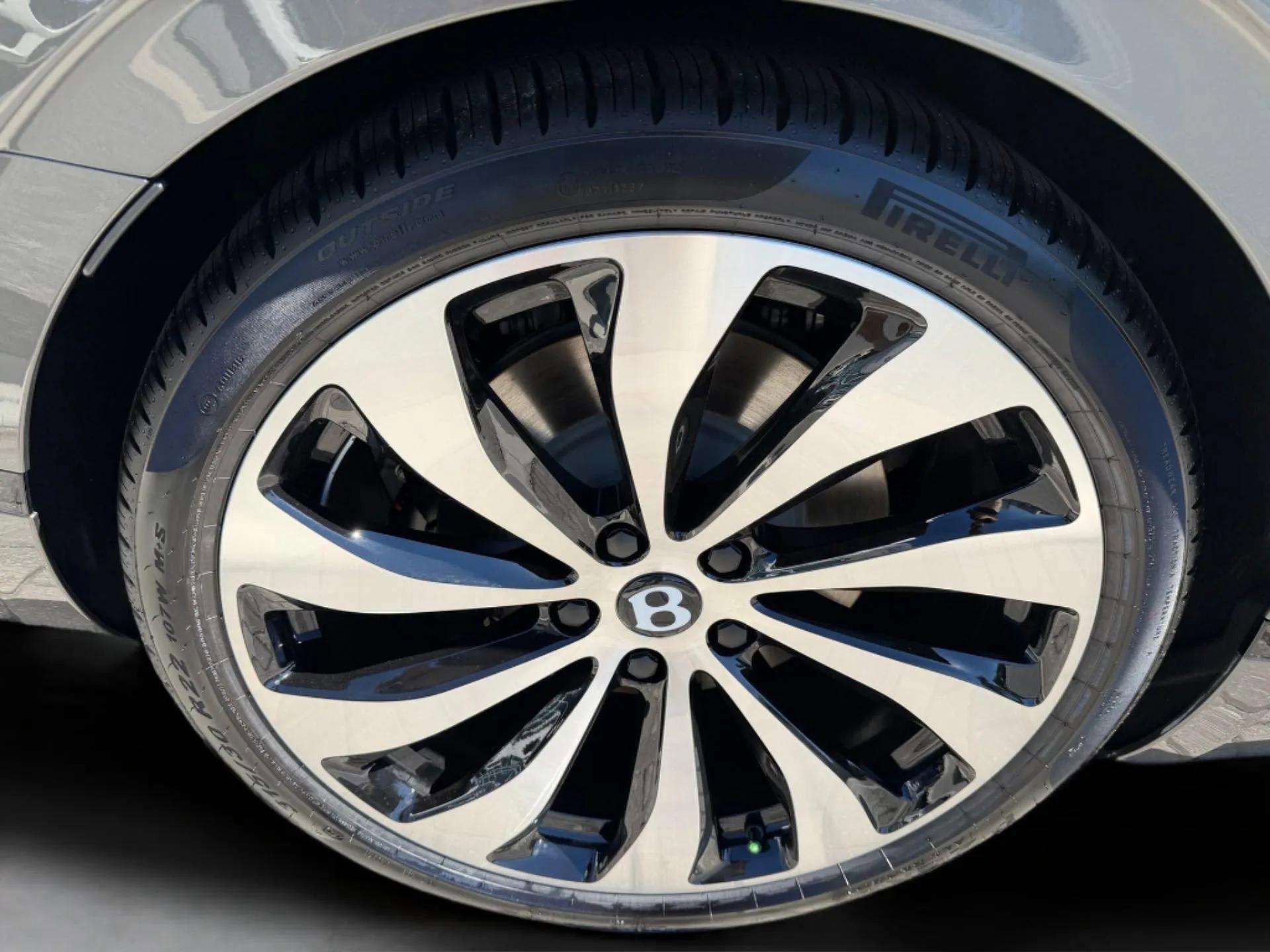 New 2026 Bentley Flying Spur Plug-In Hybrid AWD/4WD image 53
