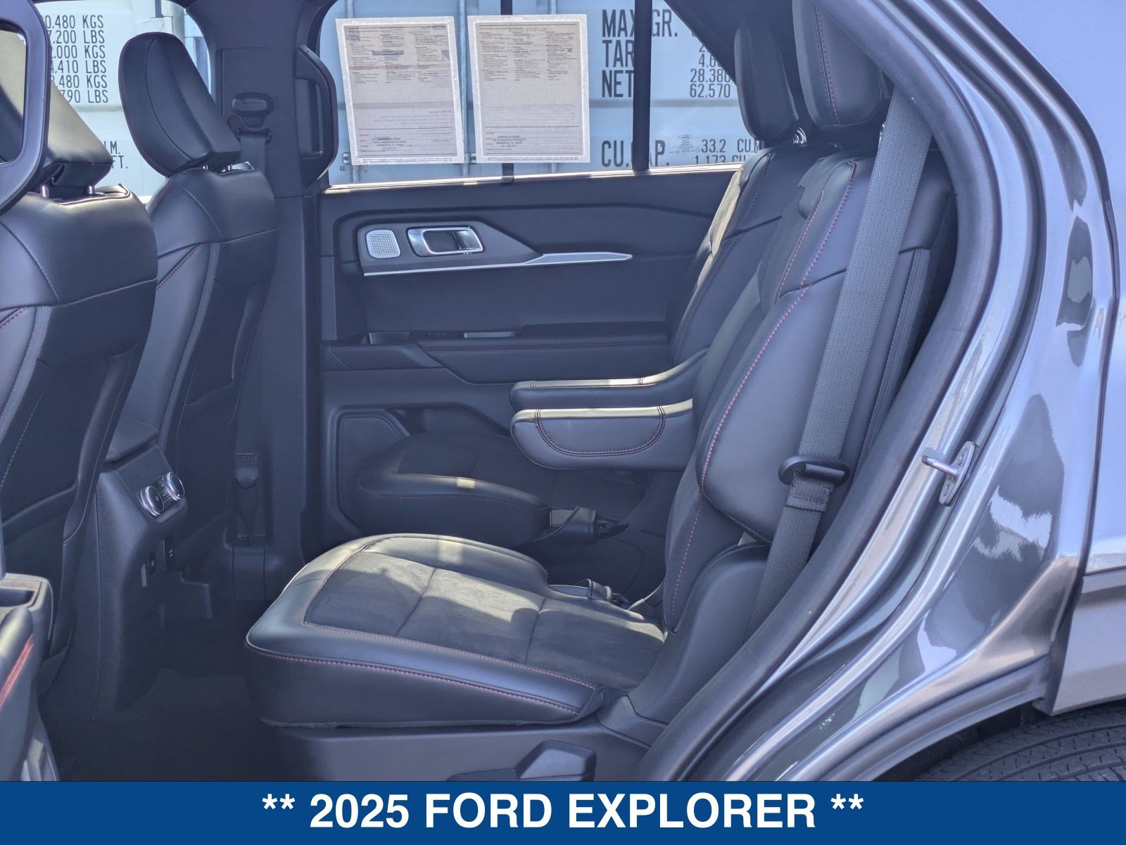 Certified 2025 Ford Explorer ST AWD/4WD image 15