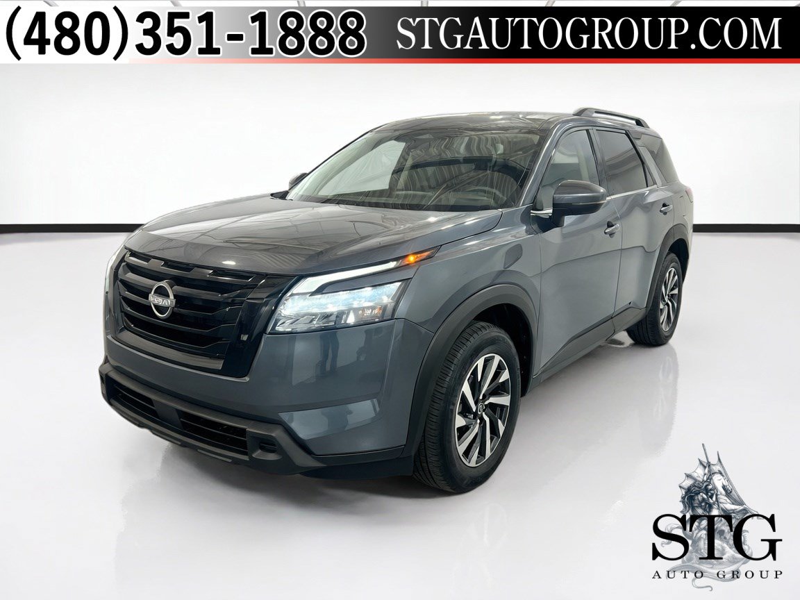 Used 2023 Nissan Pathfinder SV