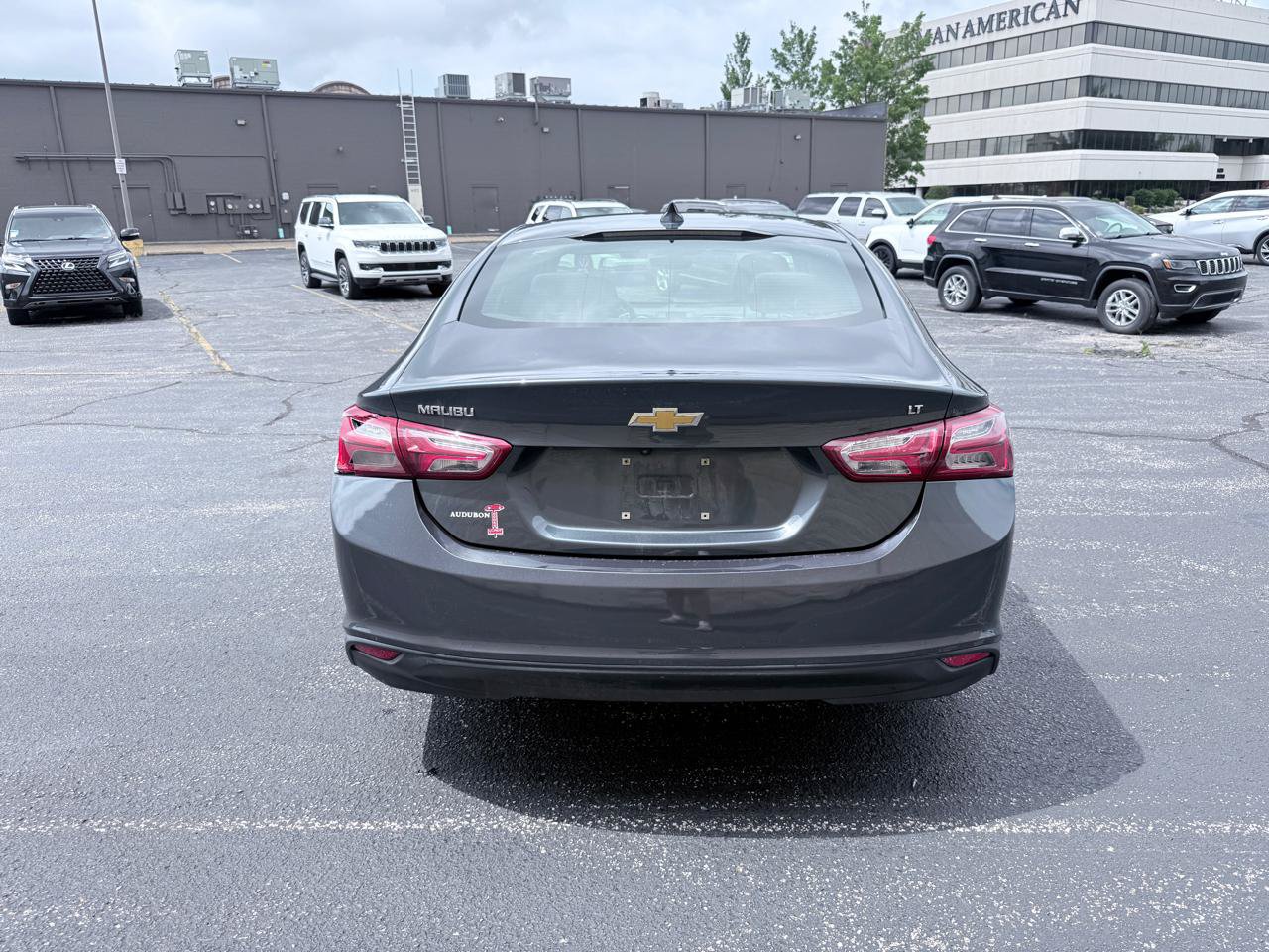 Used 2020 Chevrolet Malibu LT FWD image 4