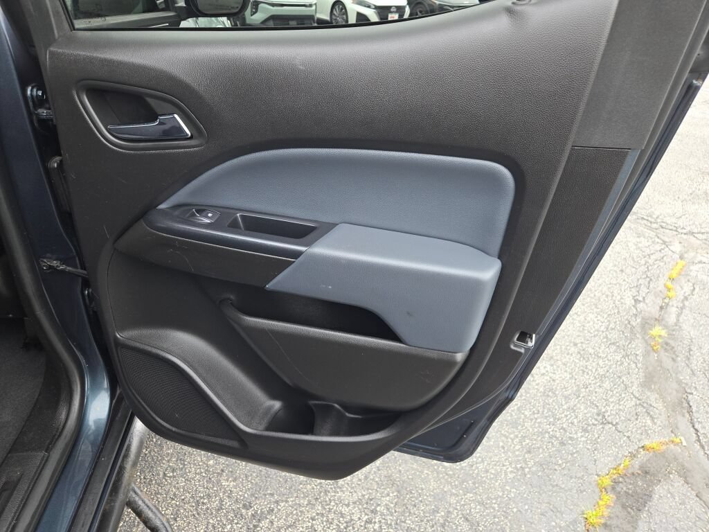 Used 2019 Chevrolet Colorado Z71 RWD image 16