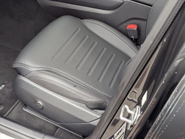 Used 2026 Mercedes-Benz GLC 300 4MATIC image 4