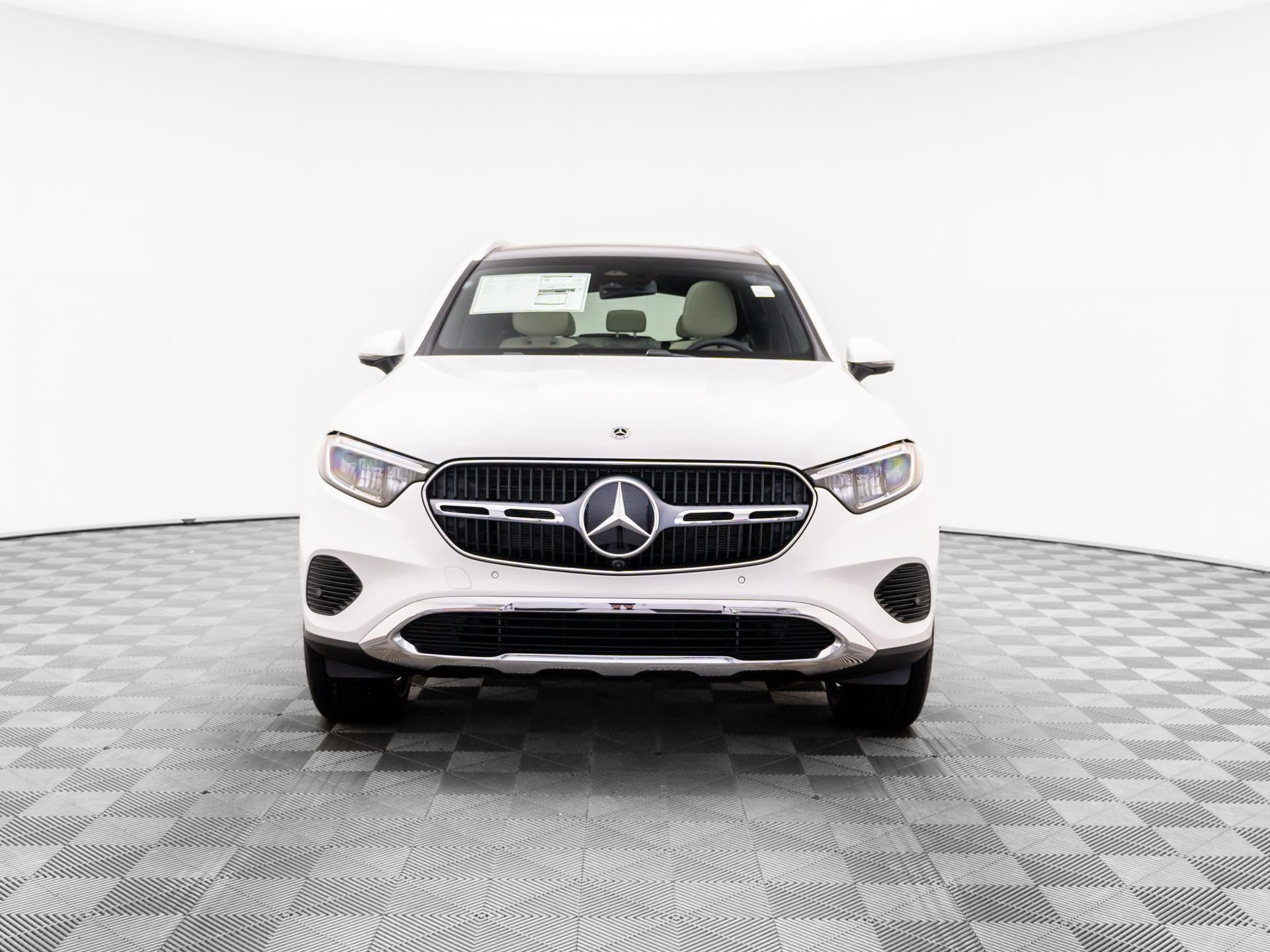 New 2027 Mercedes-Benz GLC 300 4MATIC image 9