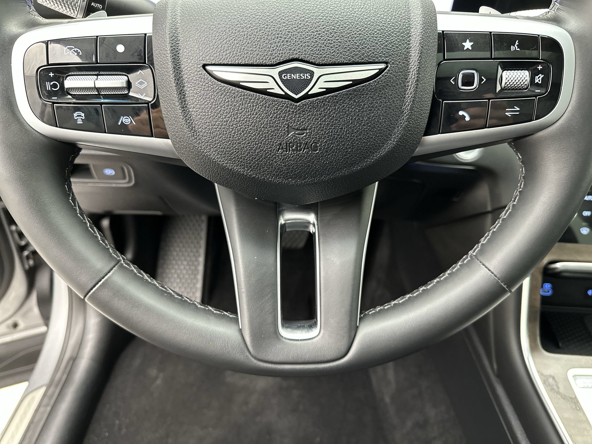 Certified 2026 Genesis GV80 2.5T Prestige AWD/4WD image 14