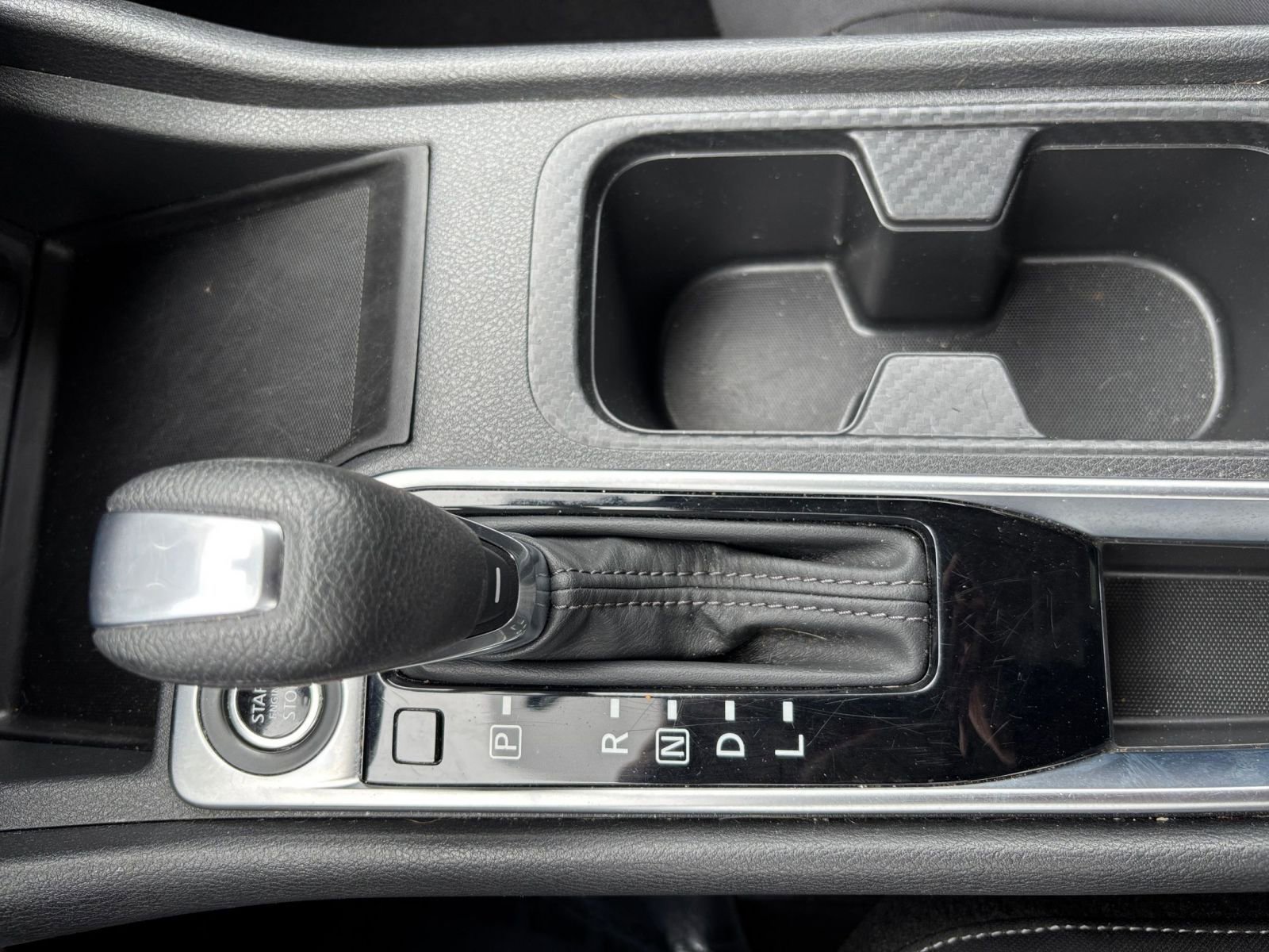 Used 2025 Nissan Sentra SV FWD image 39
