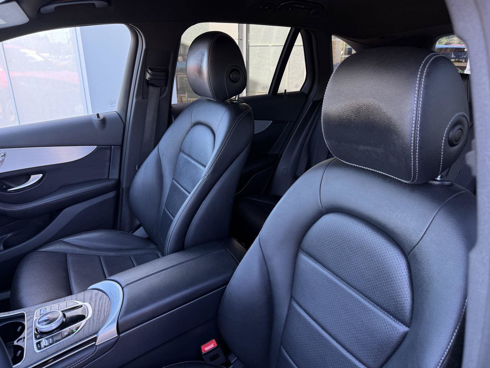 Used 2019 Mercedes-Benz GLC 300 4MATIC image 11