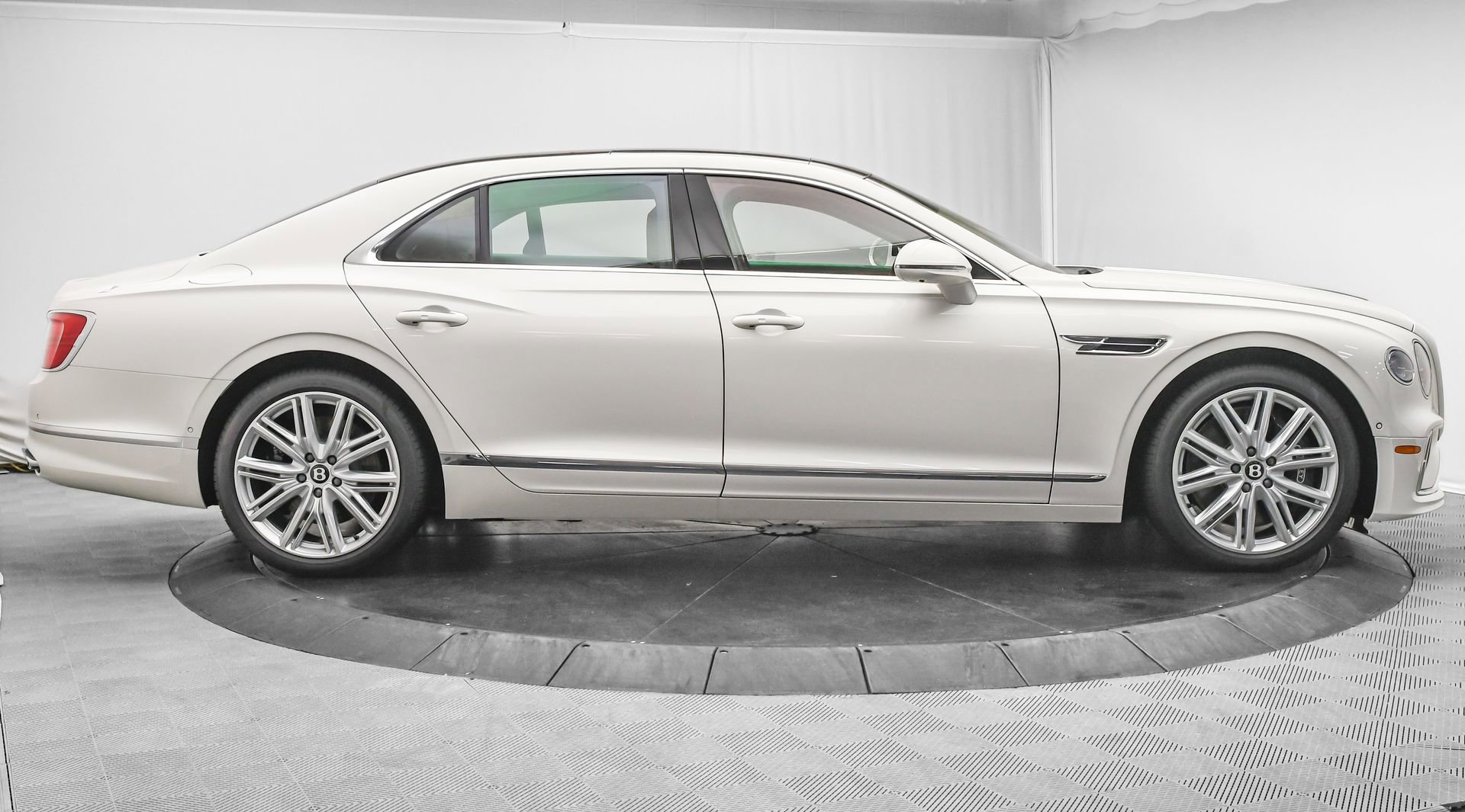 New 2026 Bentley Flying Spur image 5