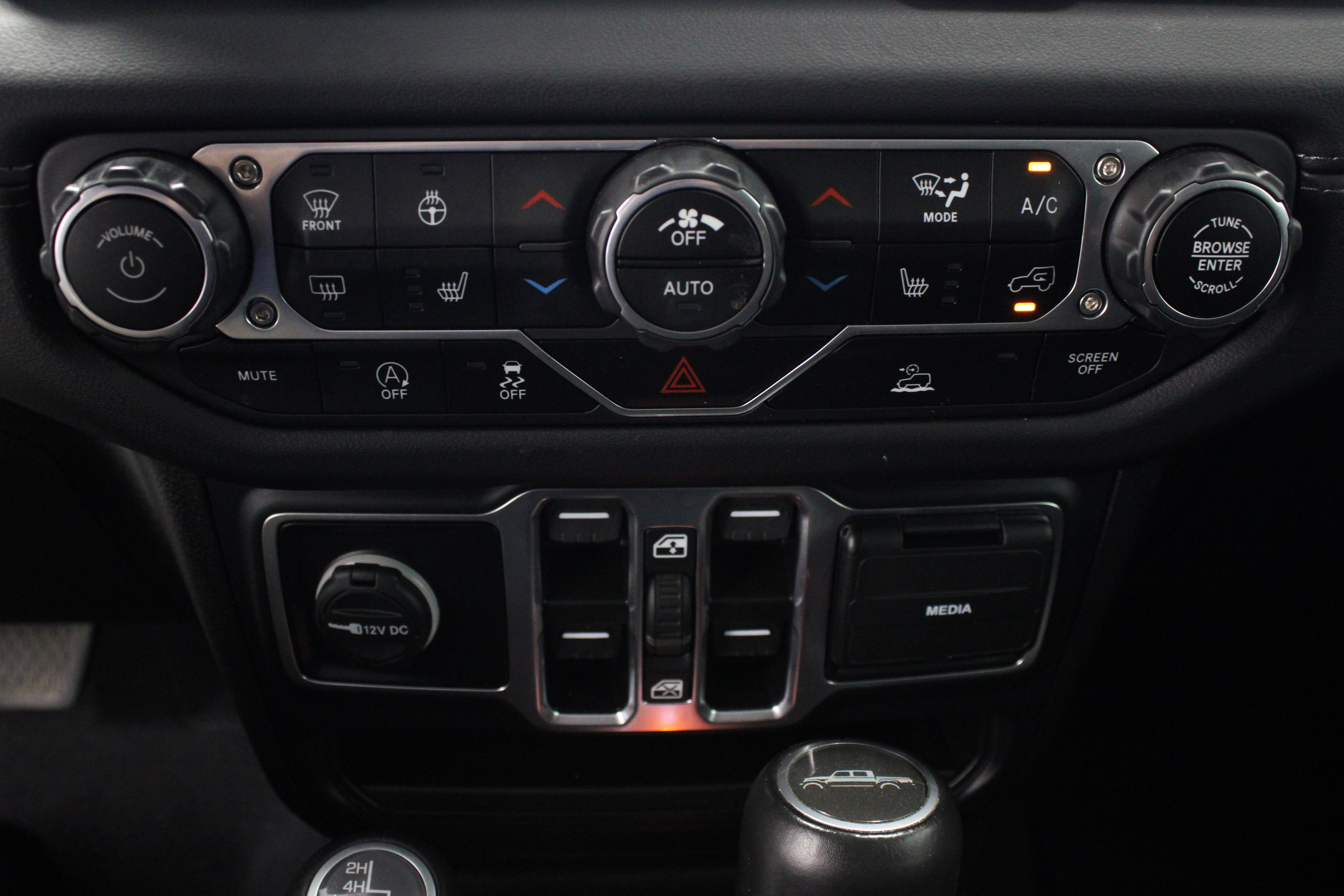 Used 2025 Jeep Gladiator Sport AWD/4WD image 18