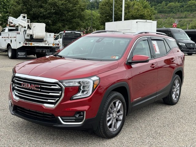 Used 2024 GMC Terrain SLT video 1