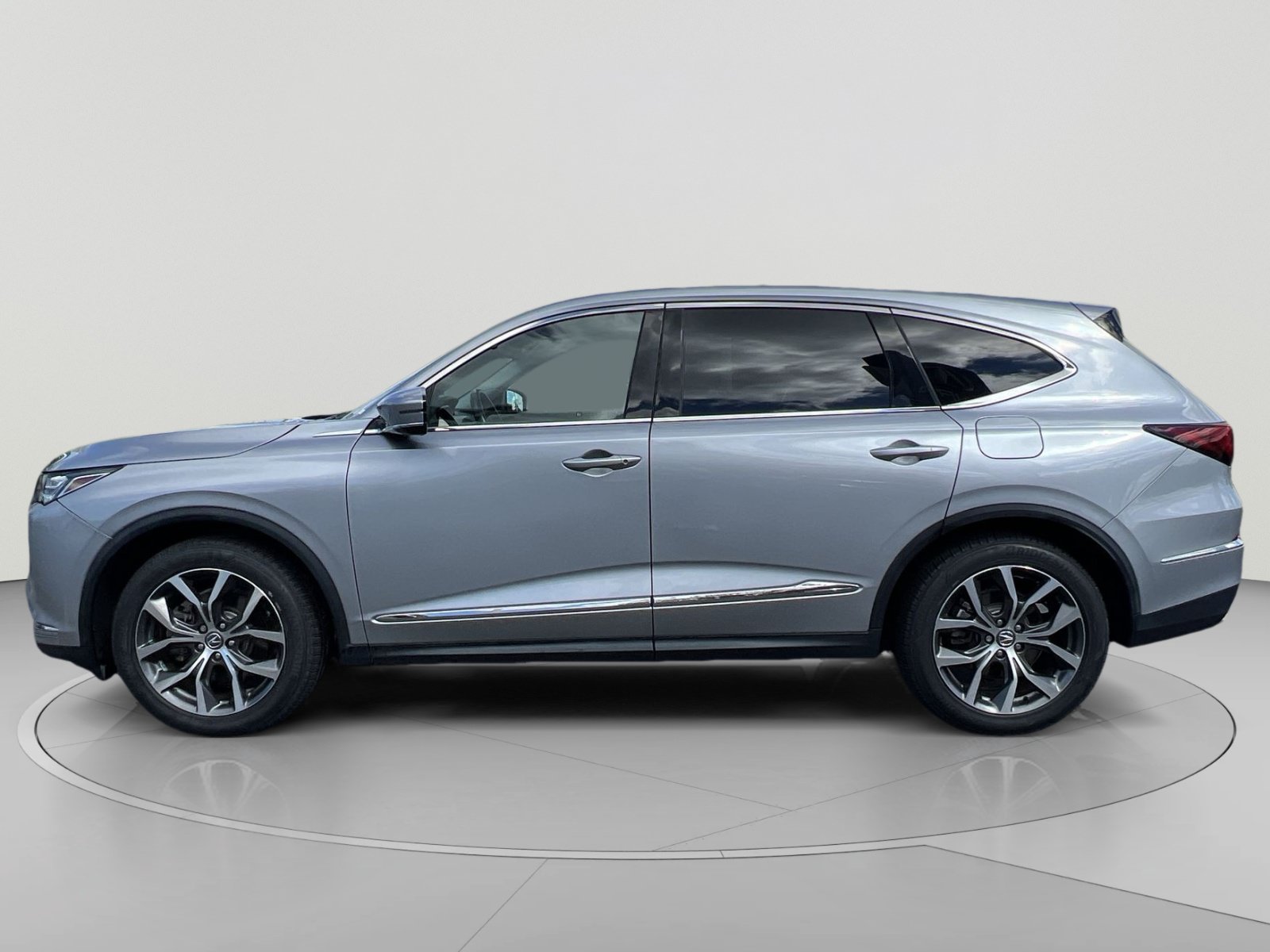 Certified 2024 Acura MDX w/ Technology Package AWD/4WD image 2