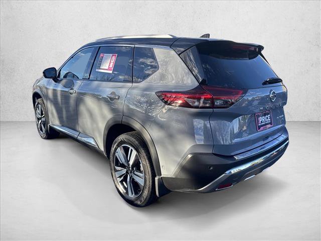 Used 2021 Nissan Rogue Platinum image 3