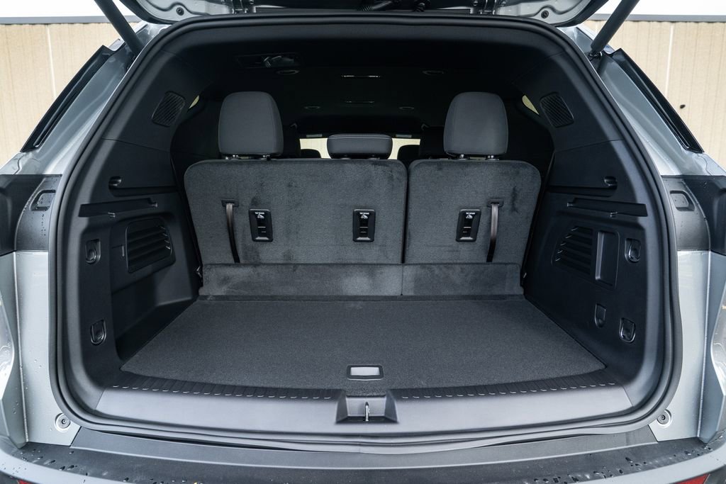 New 2026 Chevrolet Traverse LT w/ Midnight/Sport Edition image 37