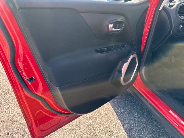 Used 2016 Jeep Renegade Sport w/ Power & Air Group AWD/4WD image 11