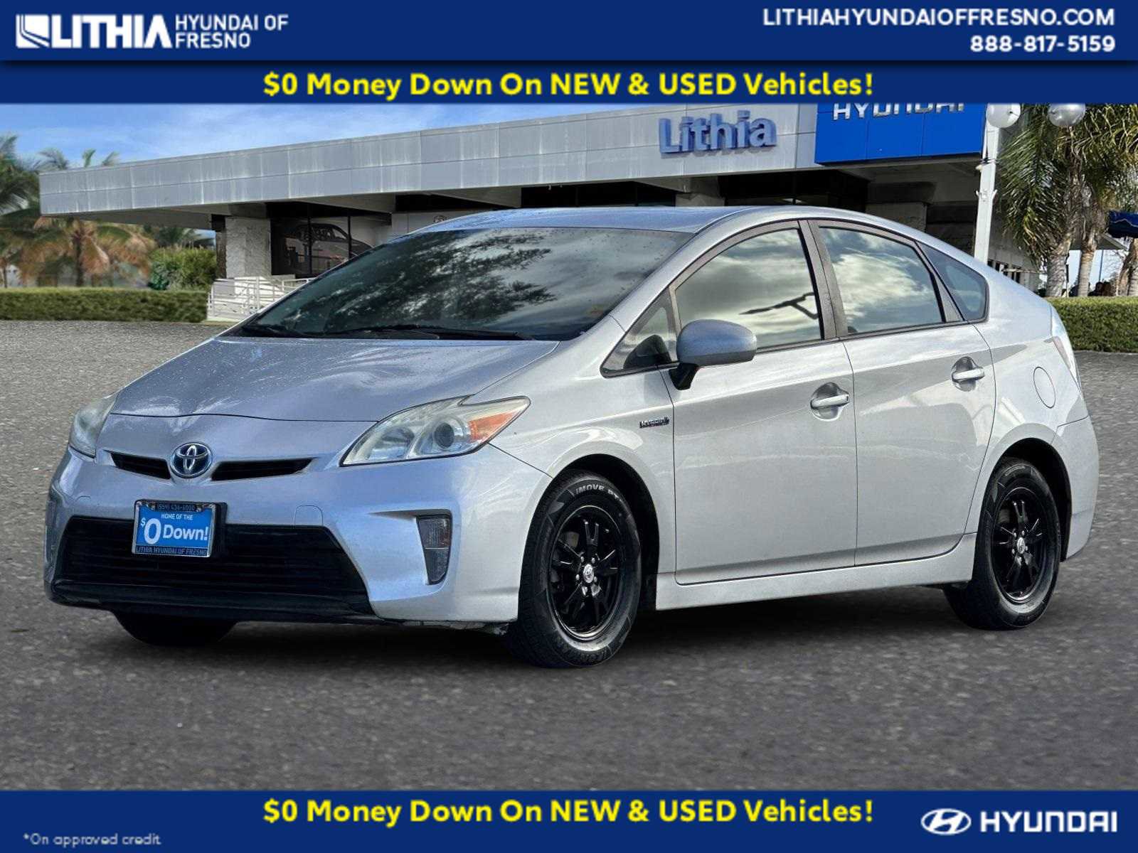 Used 2014 Toyota Prius Two image 1