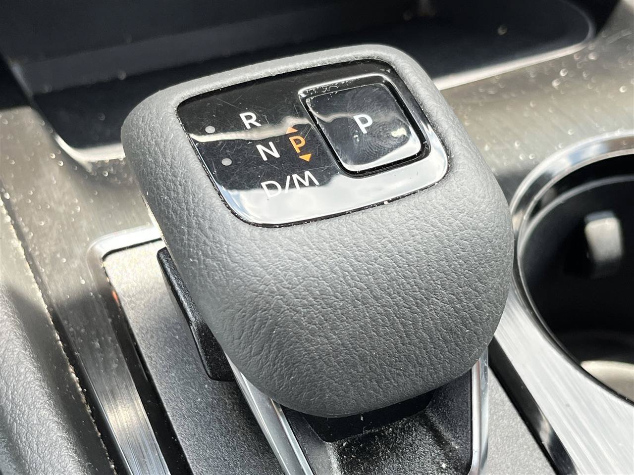 Used 2024 Nissan Rogue SV FWD image 24