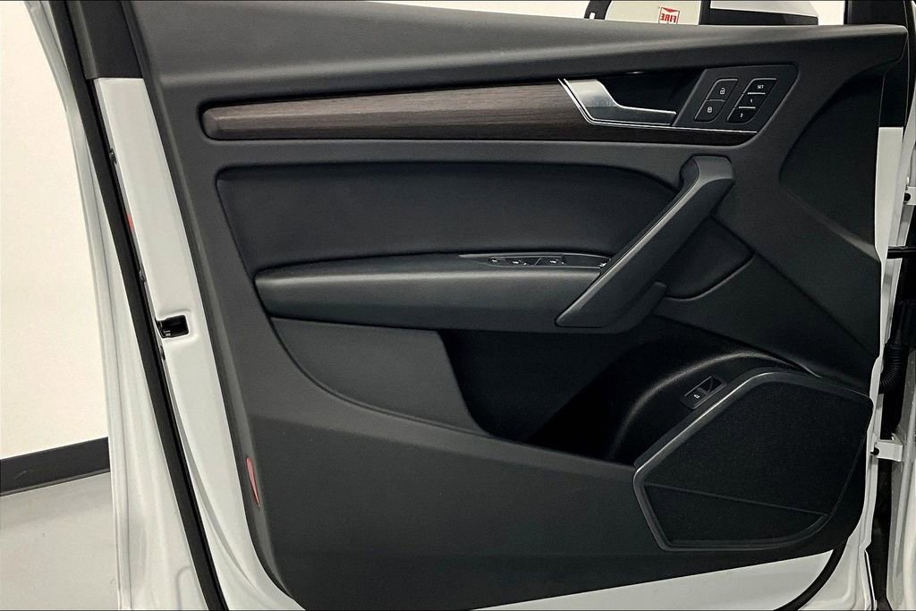 Used 2022 Audi Q5 2.0T Premium w/ Convenience Package image 20