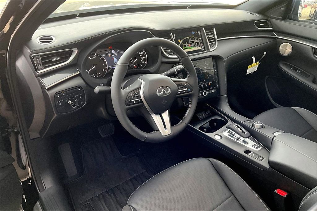New 2025 INFINITI QX50 Sport image 12