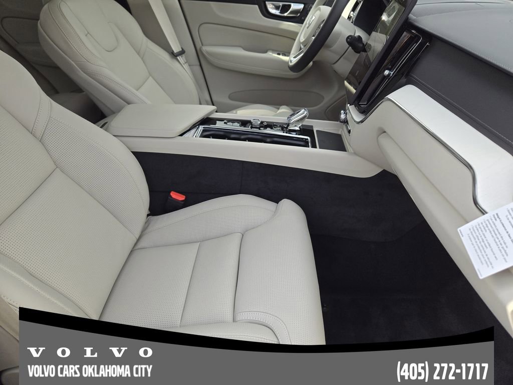 New 2026 Volvo XC60 T8 Ultra w/ Protection Package Premier image 13