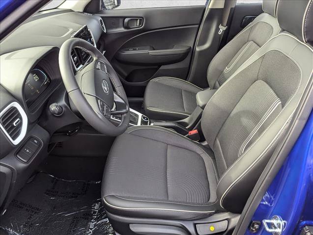 New 2025 Hyundai Venue Limited FWD image 4