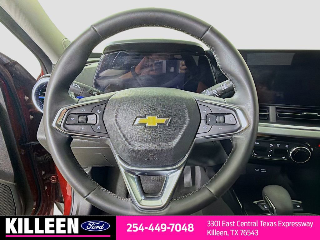 Used 2024 Chevrolet Trax LT w/ Driver Confidence Package image 10