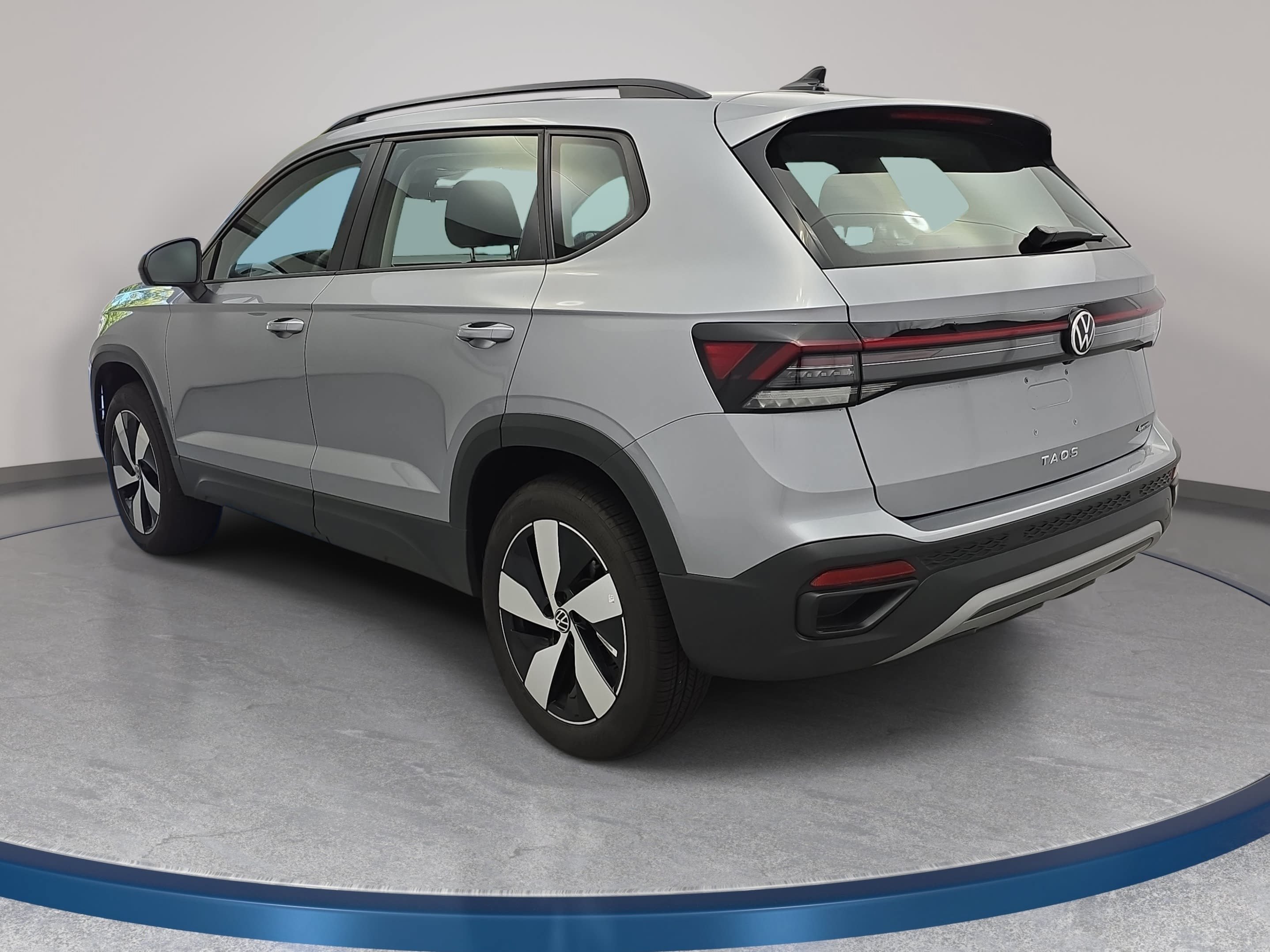 Used 2025 Volkswagen Taos S AWD/4WD image 7
