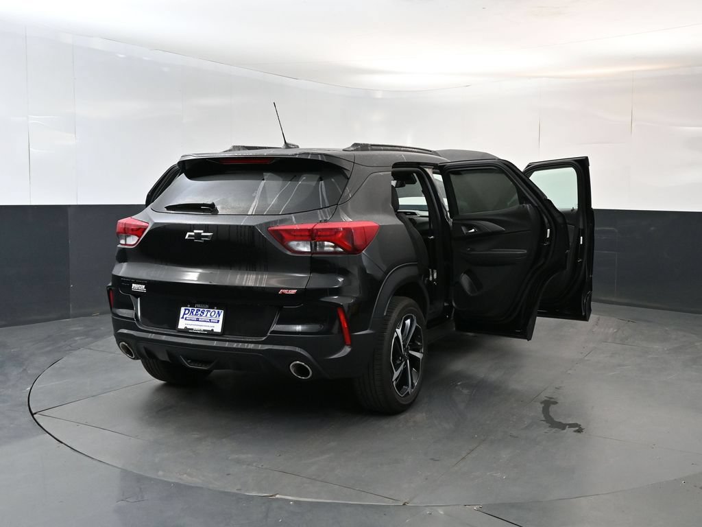 Used 2023 Chevrolet TrailBlazer RS w/ Sun and Liftgate Package AWD/4WD image 29