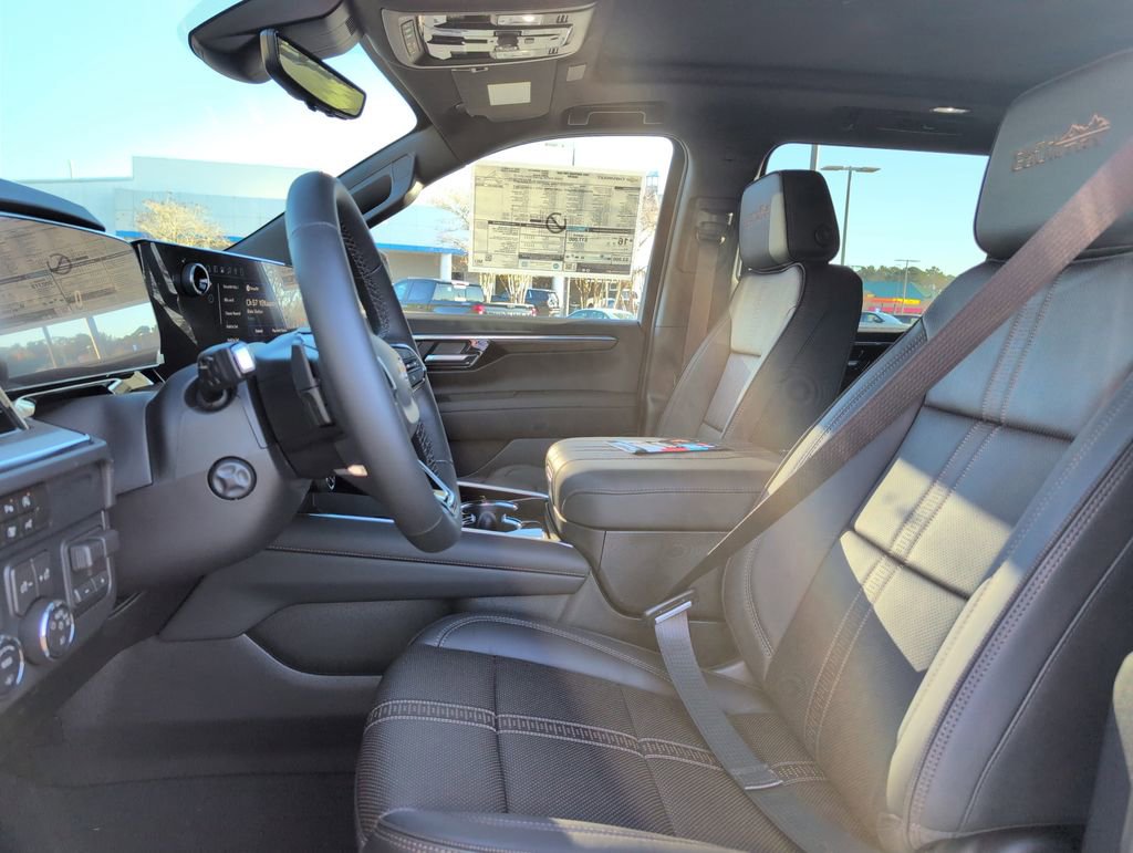 New 2026 Chevrolet Suburban High Country image 14