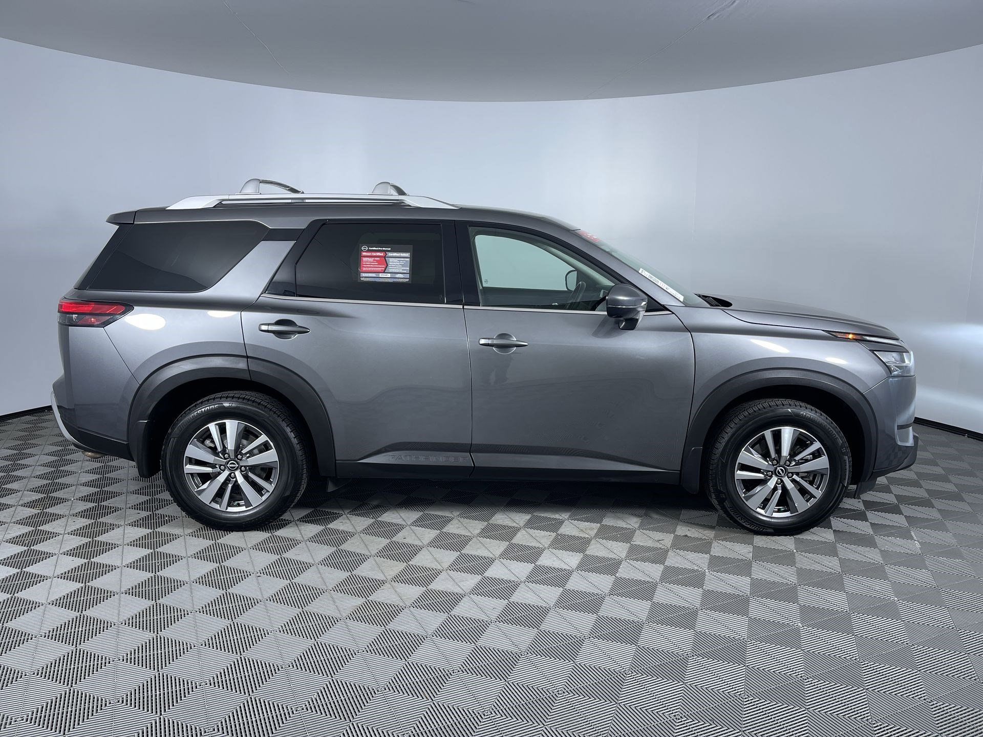 Certified 2022 Nissan Pathfinder SL image 10