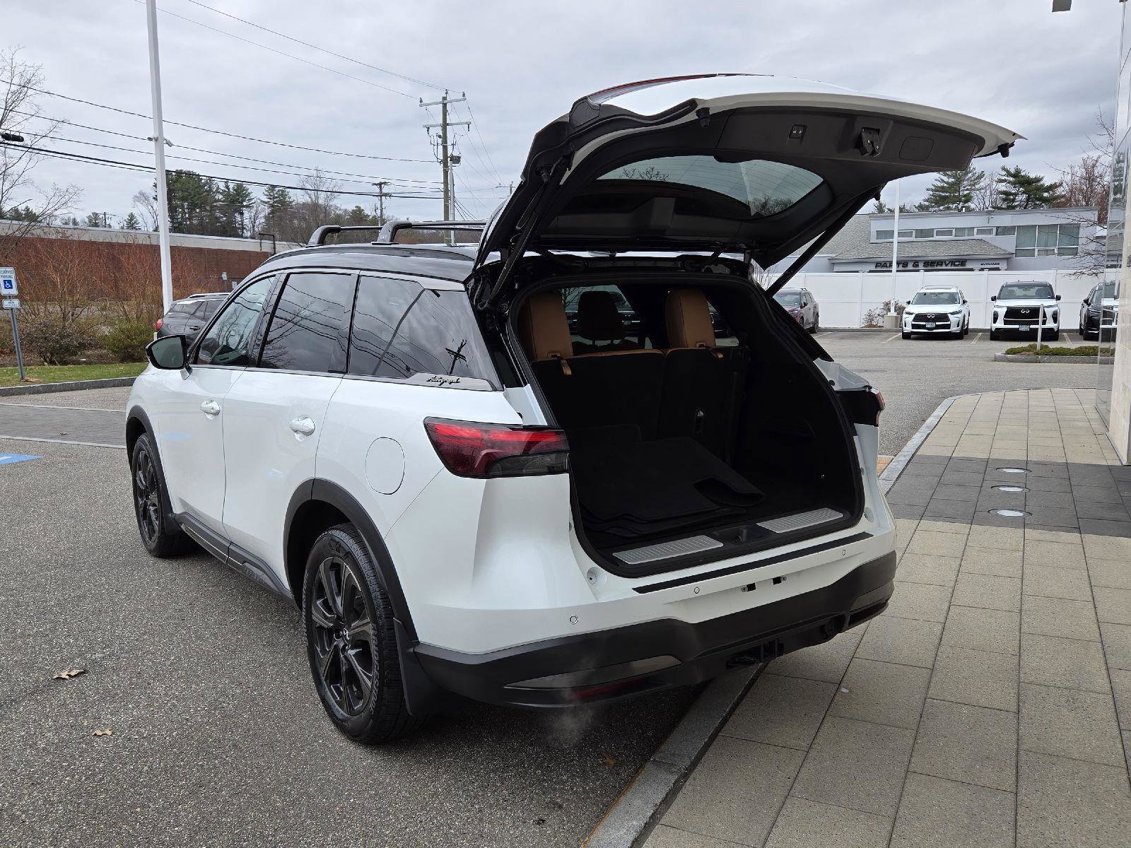 Certified 2026 INFINITI QX60 Autograph w/ Dark Cargo Package image 21