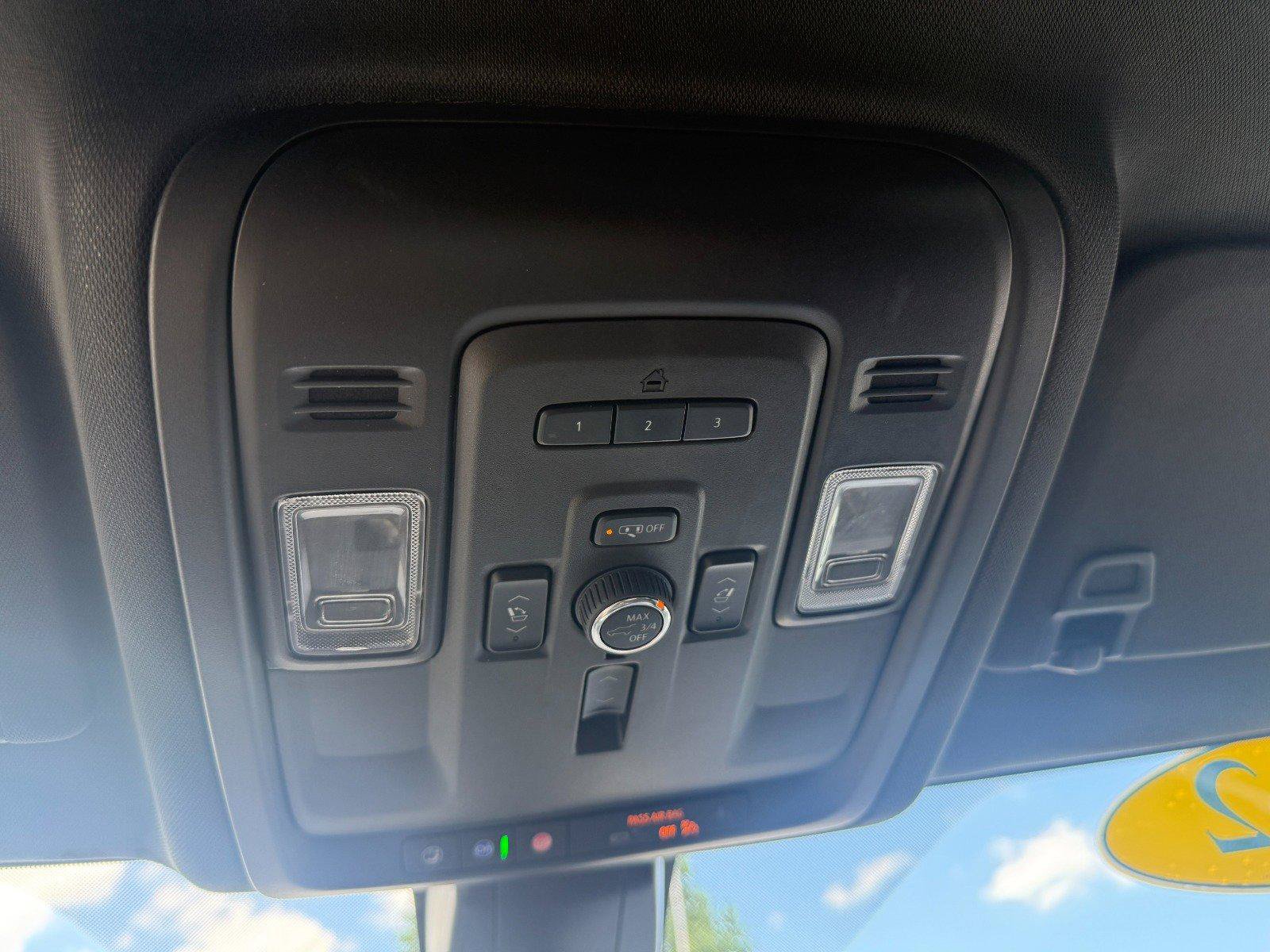 Used 2022 Chevrolet Suburban High Country AWD/4WD image 21