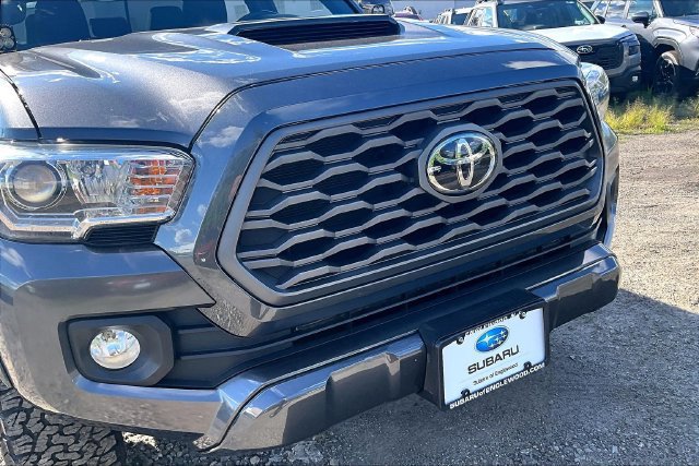 Used 2020 Toyota Tacoma TRD Sport AWD/4WD image 29