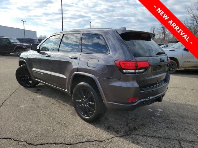 Used 2018 Jeep Grand Cherokee Altitude image 5