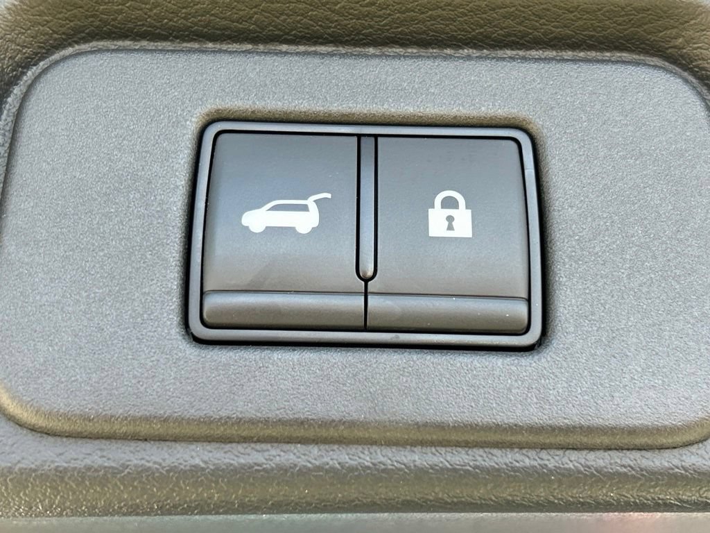 Certified 2024 Nissan Rogue Platinum FWD image 55