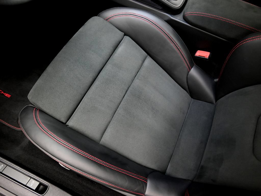 Used 2023 Porsche 911 Carrera GTS RWD image 18