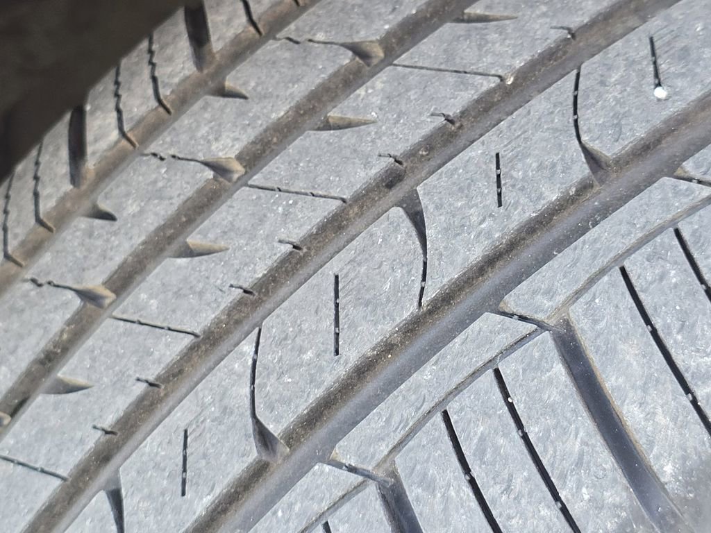 Used 2022 Subaru Ascent Limited w/ Technology Package image 12