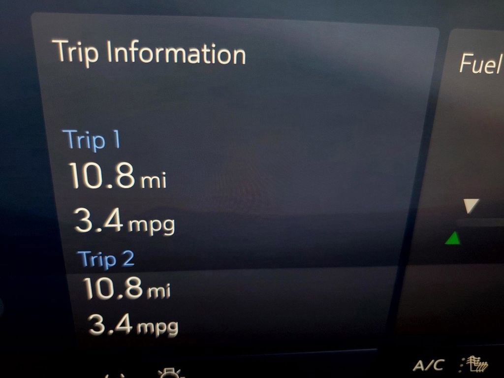 Used 2025 Buick Enclave Preferred image 14