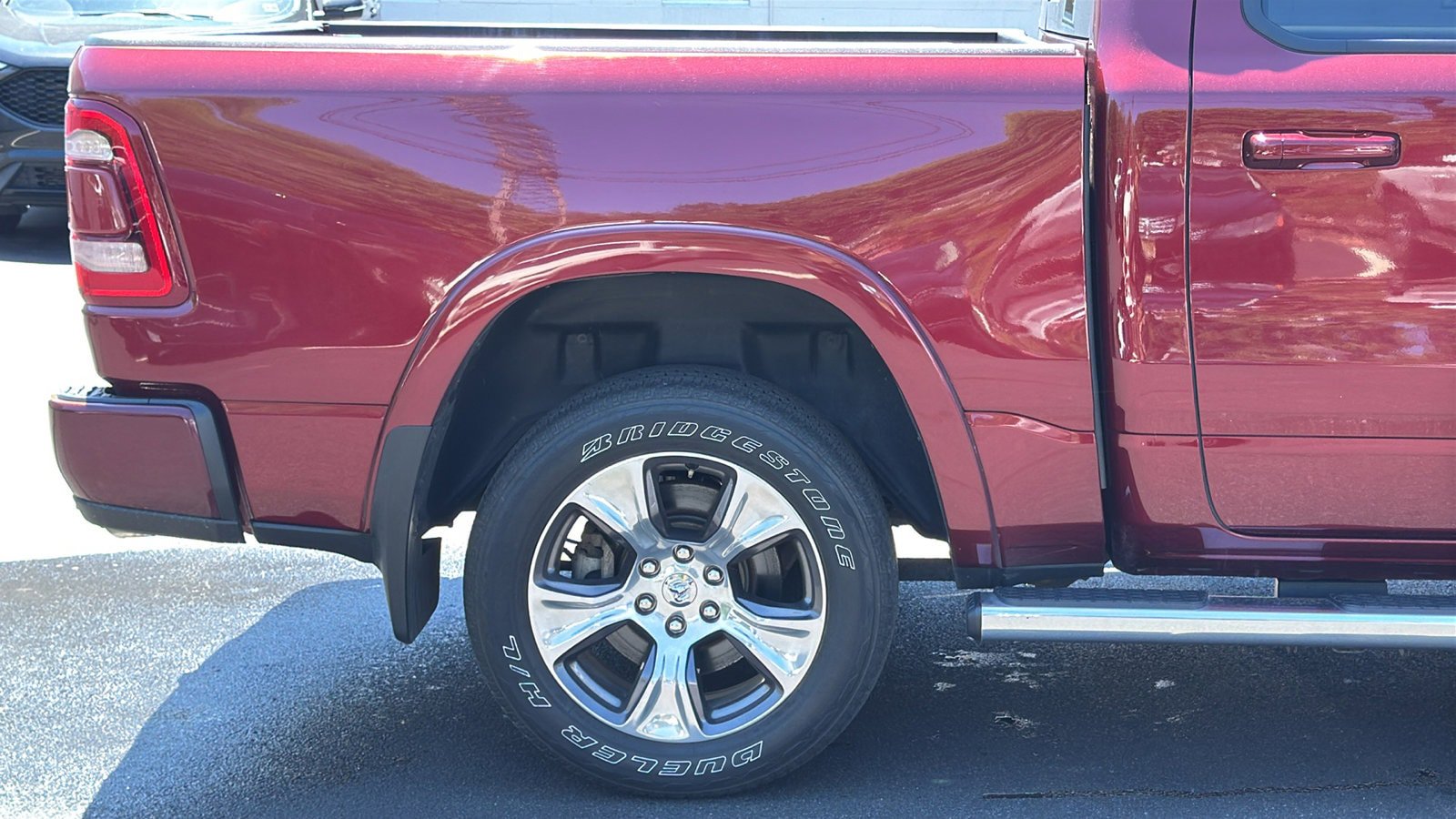 Used 2019 RAM 1500 Laramie w/ Sport Appearance Package AWD/4WD image 10