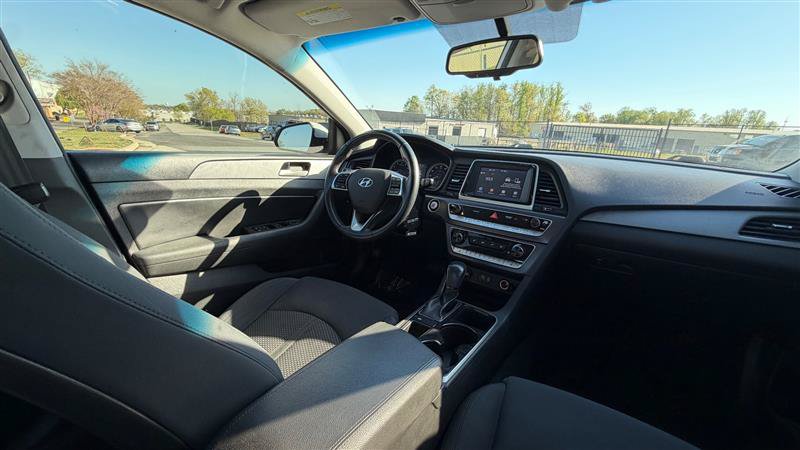 Used 2018 Hyundai Sonata SEL FWD image 18