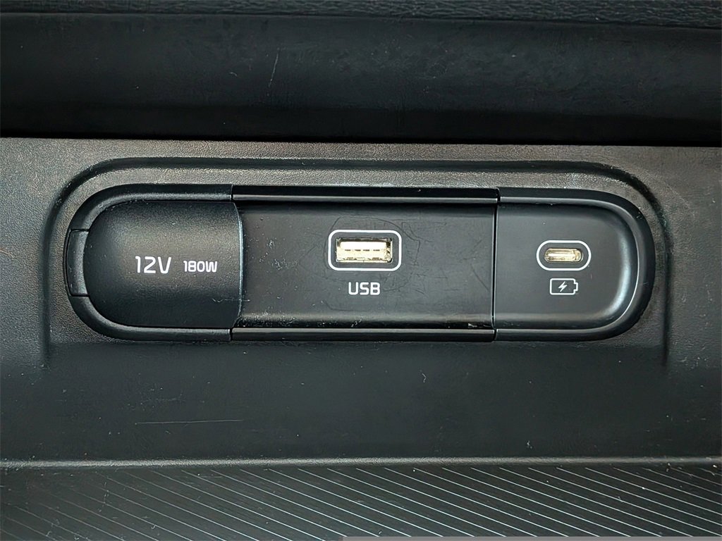 Used 2024 Kia Sportage LX image 17