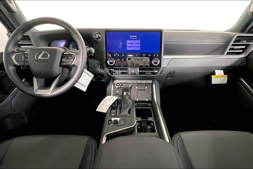 Used 2025 Lexus GX 550 image 20