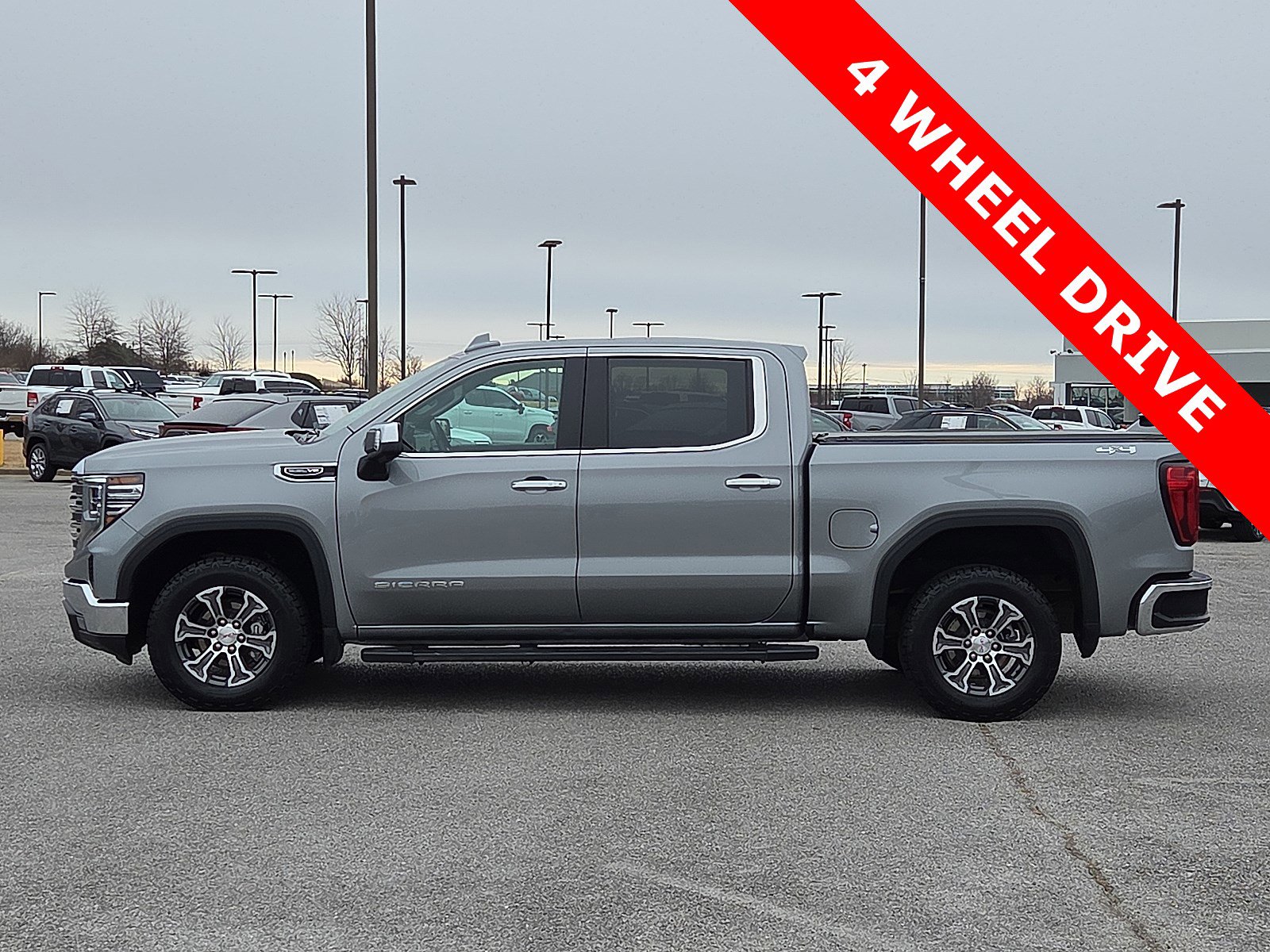 Used 2023 GMC Sierra 1500 SLT w/ SLT Convenience Package image 3