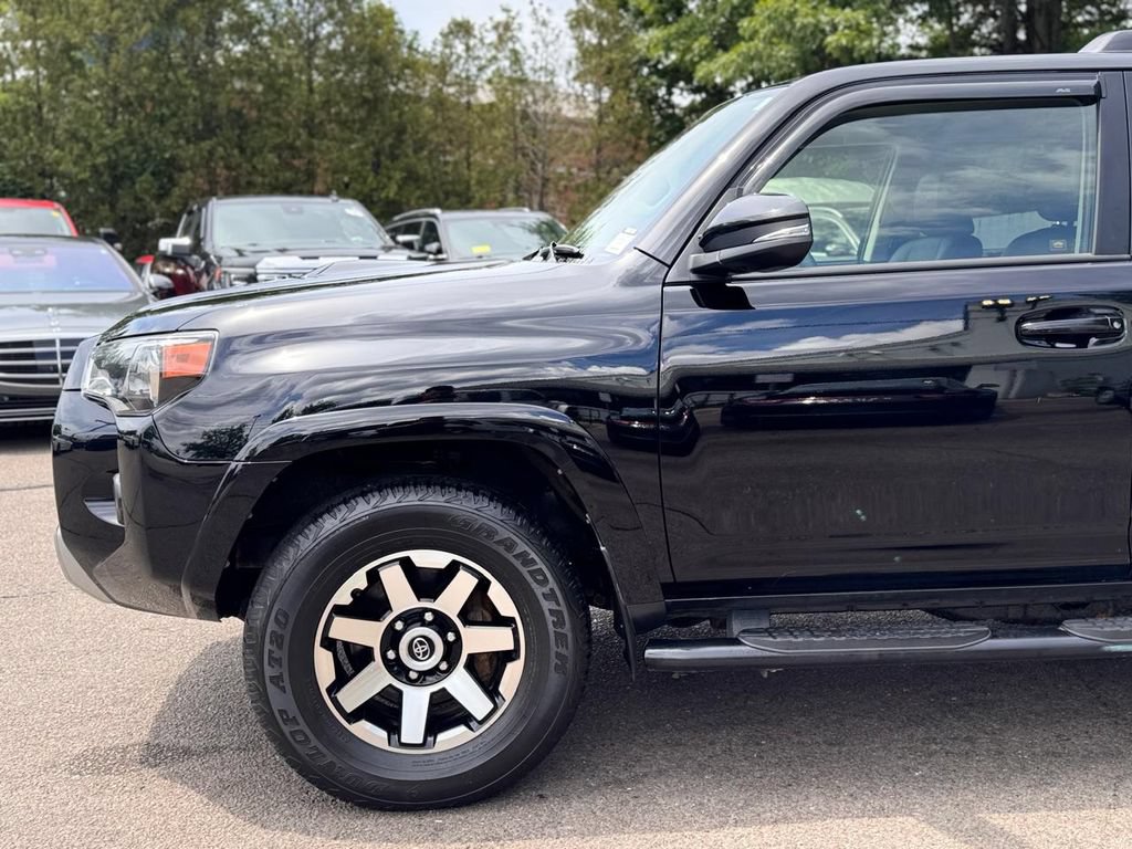 Used 2018 Toyota 4Runner TRD Off-Road Premium AWD/4WD image 10