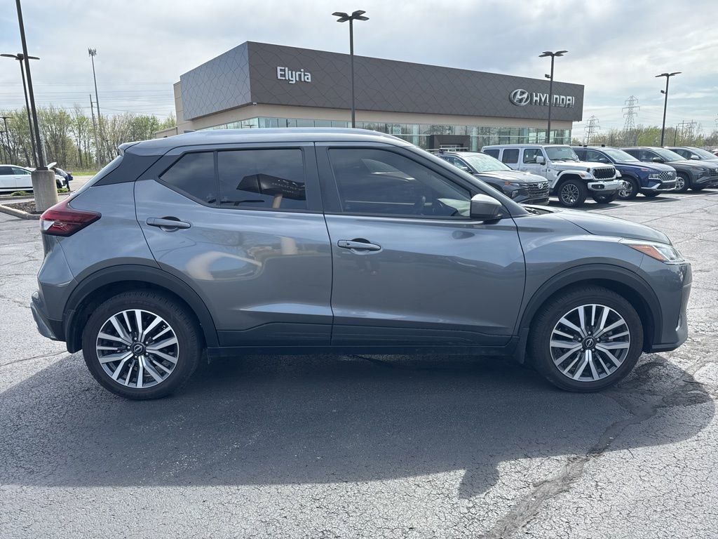 Used 2023 Nissan Kicks SV FWD image 4