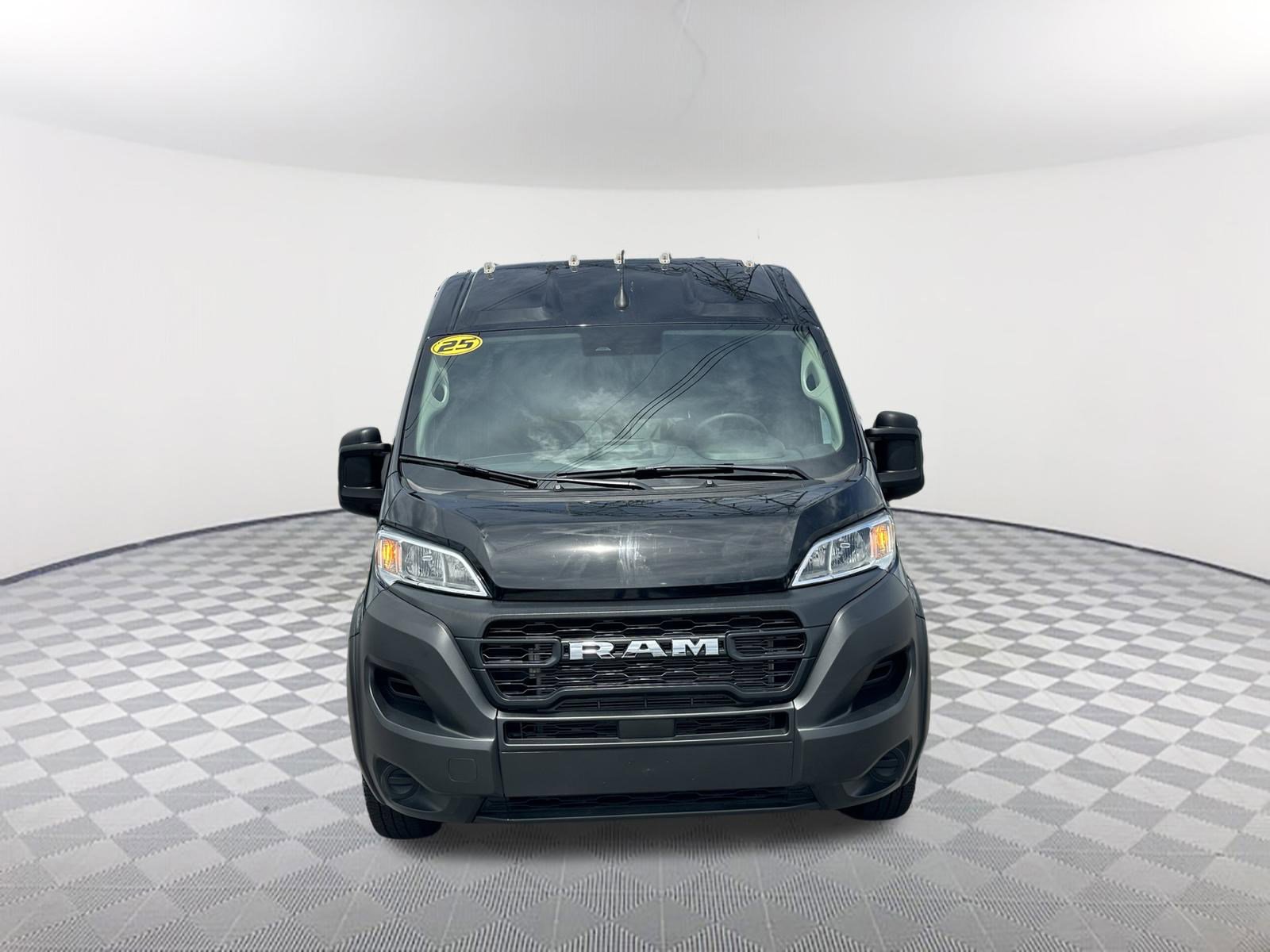 Used 2025 RAM ProMaster 2500 FWD image 2