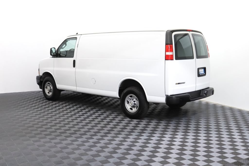 Used 2022 Chevrolet Express 2500 w/ Safety Package RWD image 5