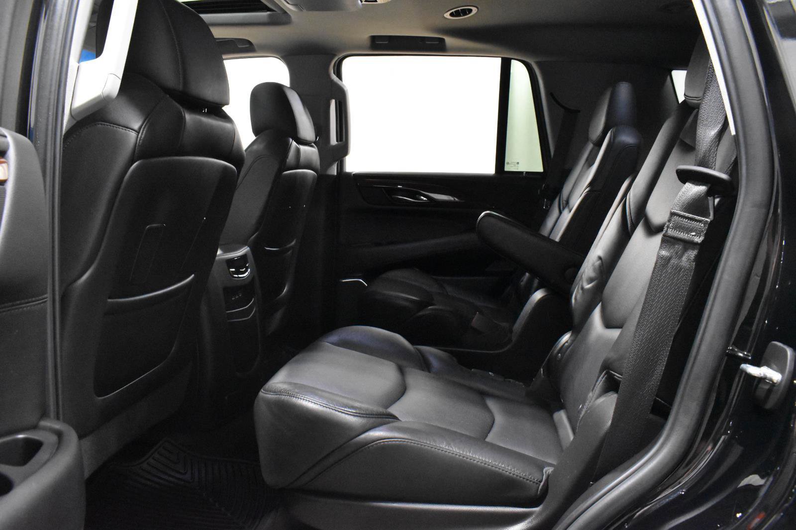 Used 2019 Cadillac Escalade Premium Luxury image 5
