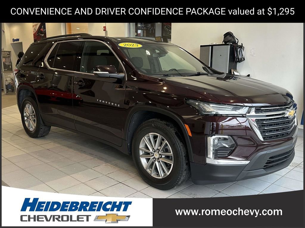 Certified 2023 Chevrolet Traverse LT image 1