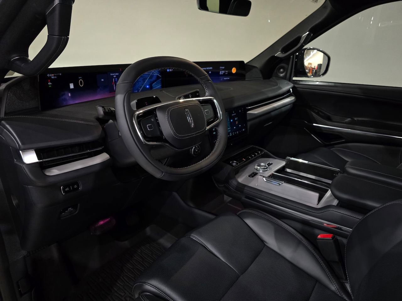 New 2025 Lincoln Navigator Reserve w/ Jet Appearance Package image 18